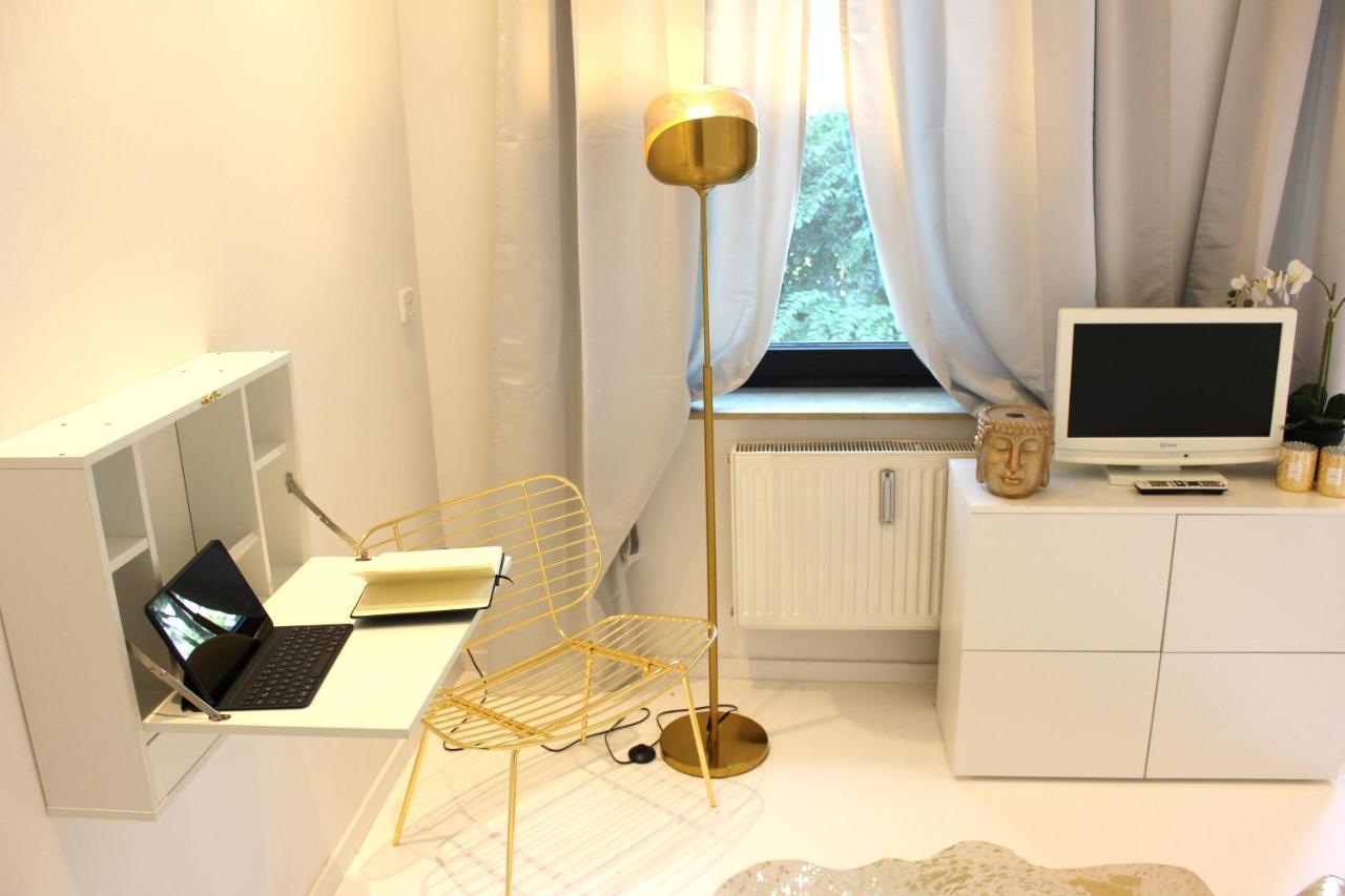 Shared A-partment • Moebliertes In - Ehrenfeld ! Homestay